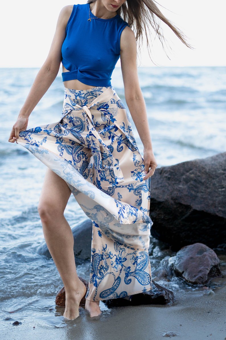 White and blue floral beach shorts, wrap pants, Brazilian zouk pants, side slit pants, yoga pants, Thai pants