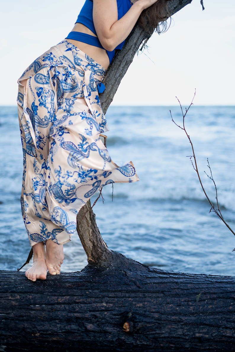 White and blue floral beach shorts, wrap pants, Brazilian zouk pants, side slit pants, yoga pants, Thai pants