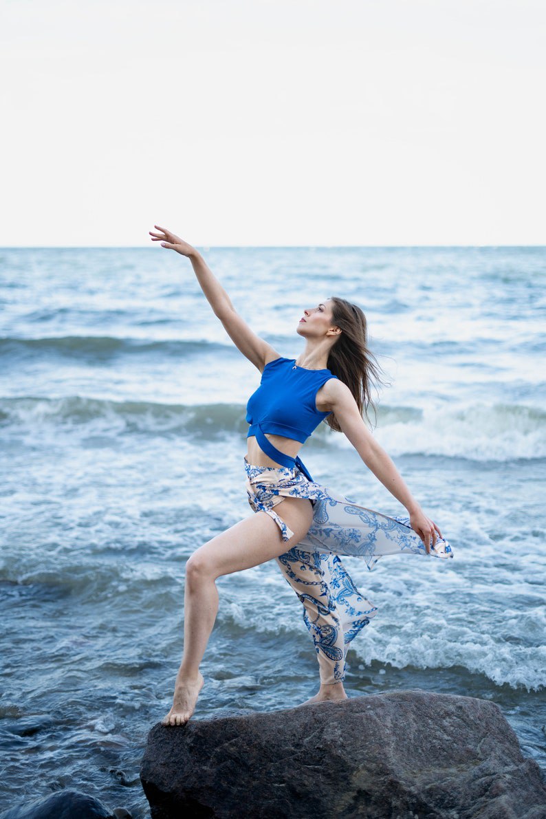 White and blue floral beach shorts, wrap pants, Brazilian zouk pants, side slit pants, yoga pants, Thai pants