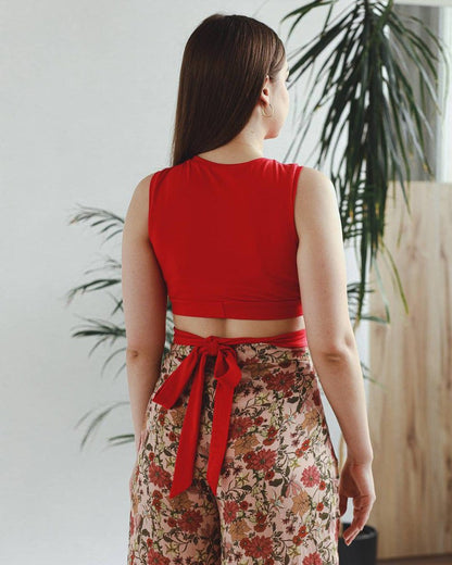 Red cropped top, hollow top